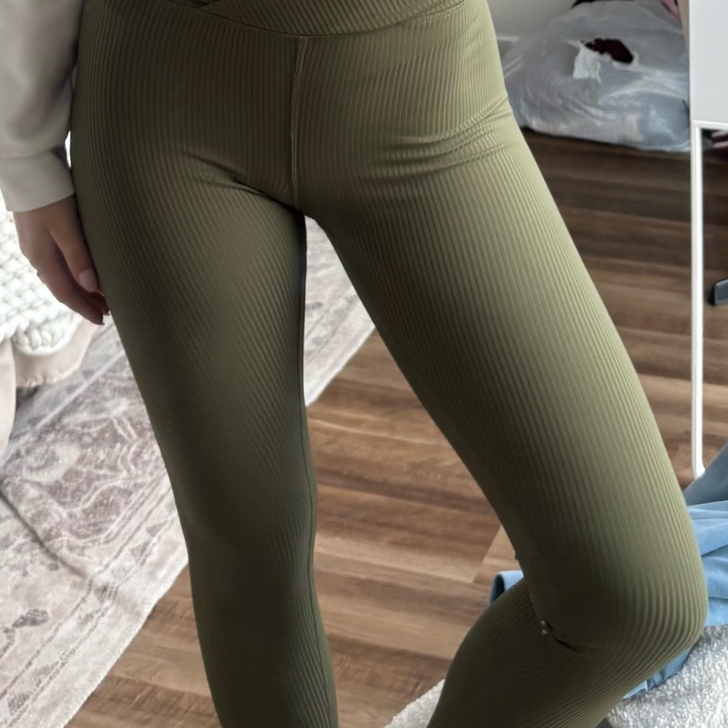 Year Of Ours Ribbed Olive Colored Leggings Worn Only A Few Times